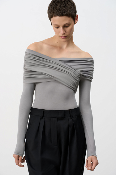 Боди с драпировкой на груди