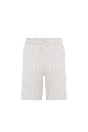 белый Свободные трикотажные шорты из кашемира и шерсти. Модель с широким эластичным поясом на кулискке и боковыми карманами.