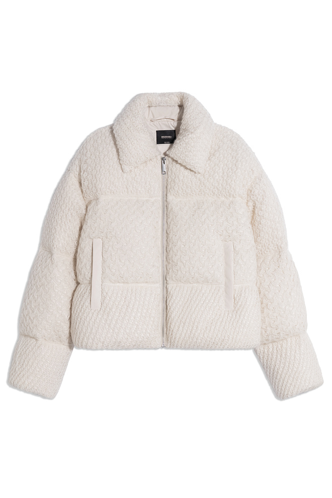 Укороченный ажурный пуховик