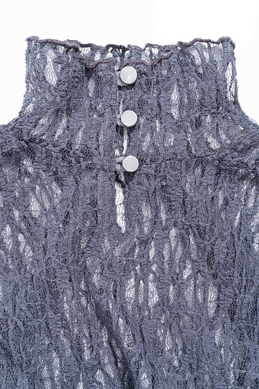 Кружевной топ с воротником-стойкой