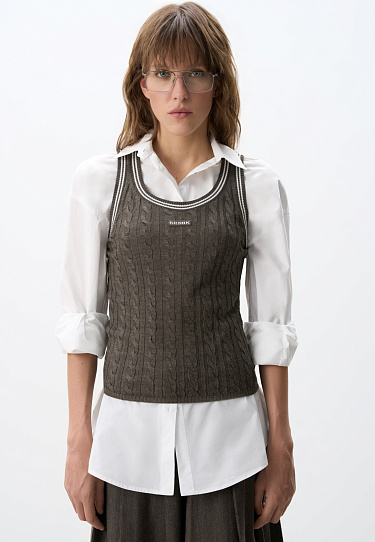 Трикотажная майка с косами 