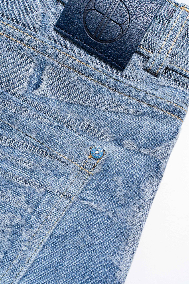 Джинсы в стиле гранж