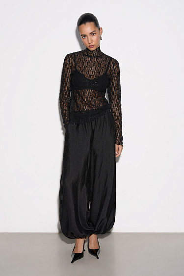 Широкие брюки-джоггеры