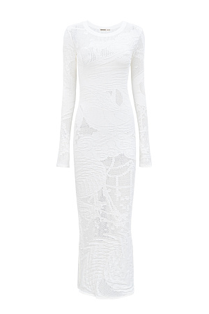 белый Трикотажное платье длины макси из органического хлопка. Модель приталенного силуэта, с длинными рукавами, круглым вырезом горловины и разрезом сзади. Изделие декорировано жаккардовым рисунком в виде дракона.<br />
Органический хлопок - более экологичная и безопасная альтернатива обычному хлопку, выращенная без использования химикатов. 