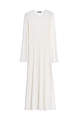 молочный Платье длины макси из легкого кружева. Модель свободного силуэта с длинными рукавами, круглой горловиной и высоким разрезом на подоле. Изделие выполнено без подкладки. 