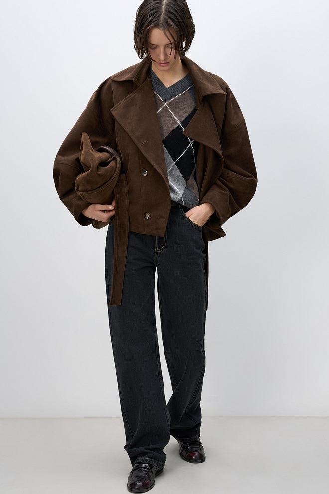 Двубортный короткий тренч под замшу