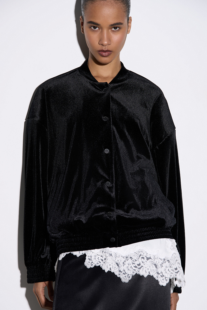 Бомбер из бархата