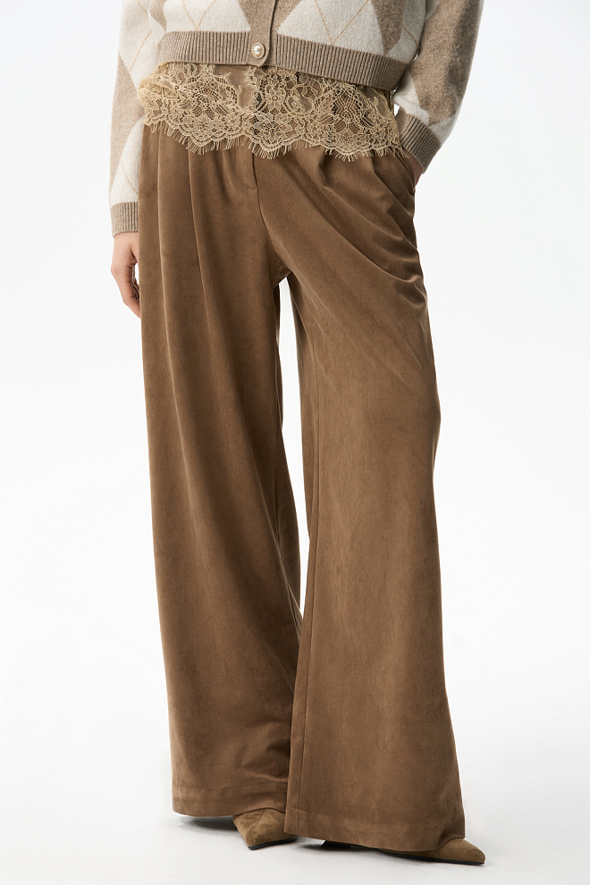 Брюки с отделкой под замшу