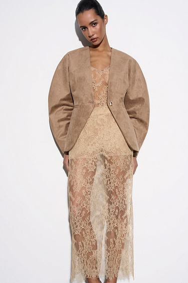 Жакет с объемными рукавами с отделкой под замшу 