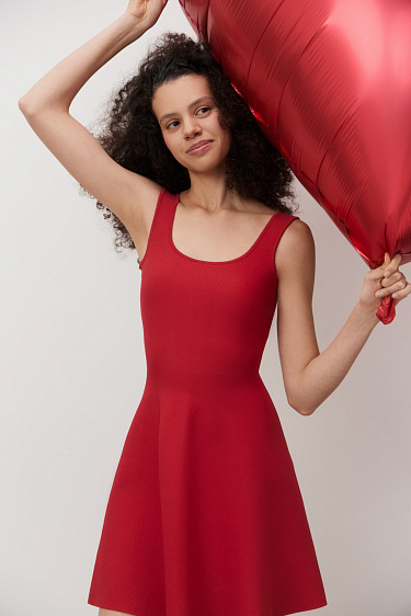 Трикотажное платье мини