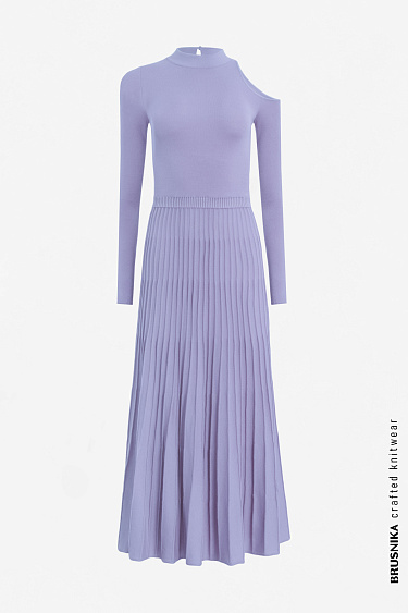 Платье с расклешенной юбкой