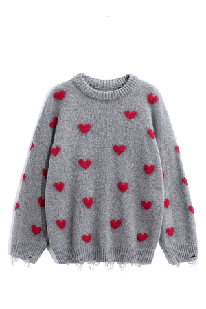 серый Джемпер из шерсти и пуха лисы с жаккардовым рисунком в виде сердечек. Модель свободного силуэта со спущенной линией плеч и круглым вырезом горловины. Манжеты рукавов и низ изделия выполнены в шикорий рубчик с разрезами в стиле гранж.