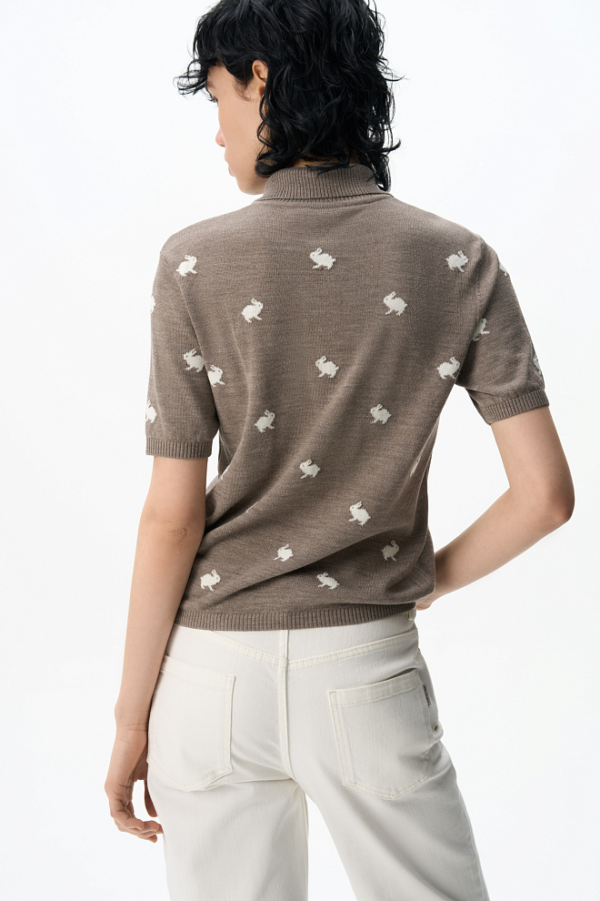 Поло с анималистичным принтом