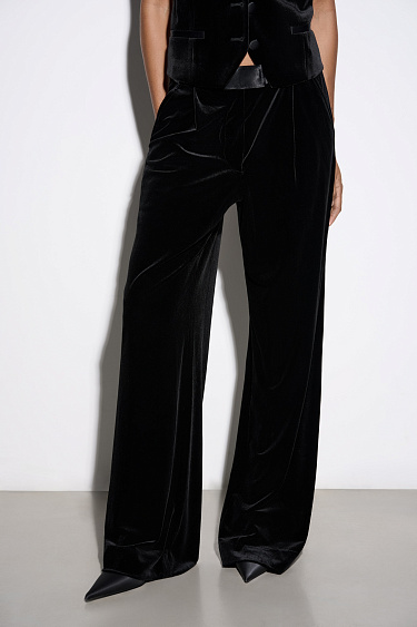 Бархатные брюки с защипами