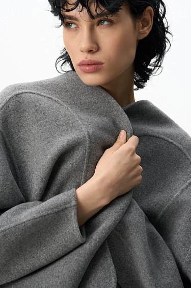 Бомбер с круглыми рукавами