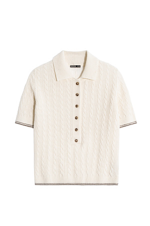 белый Трикотажная футболка из 100% шерсти. Модель прямого кроя с воротником поло и планкой на пуговицах, края изделия выполнены в мелкий рубчик.