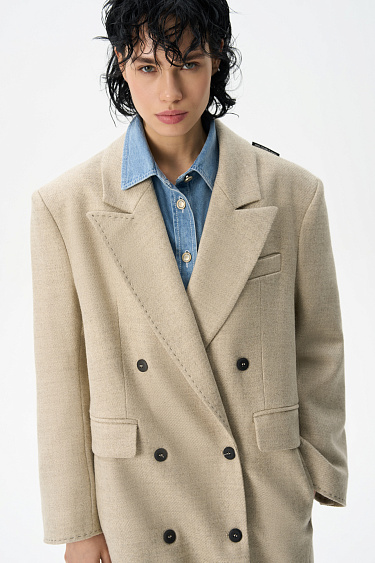 Двубортное пальто из шерсти