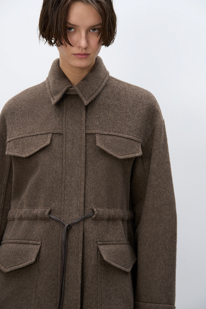 Куртка из 100% шерсти на кулиске