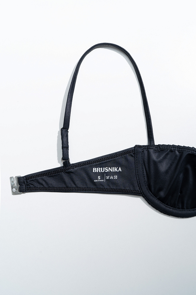 Лиф купальника с формованными чашками