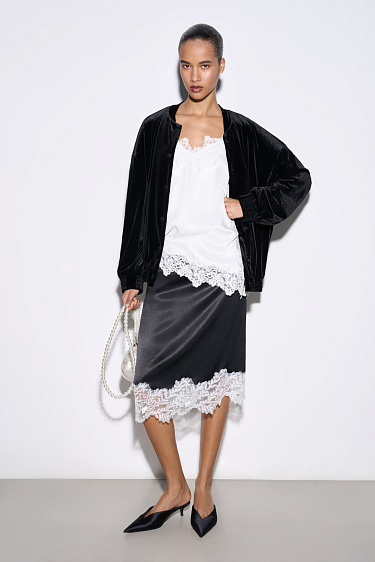 Бомбер из бархата