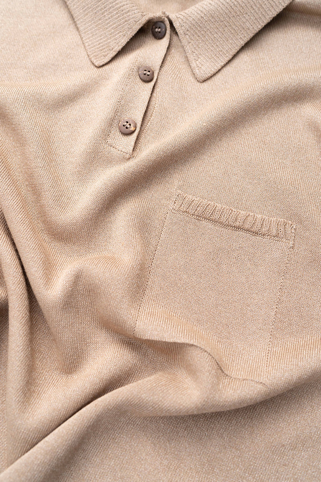 Футболка с накладным карманом