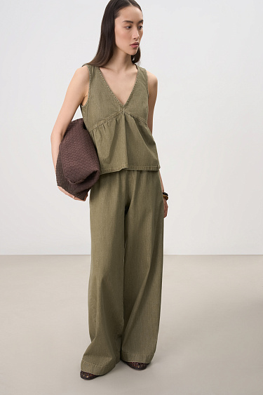 Джинсы на кулиске