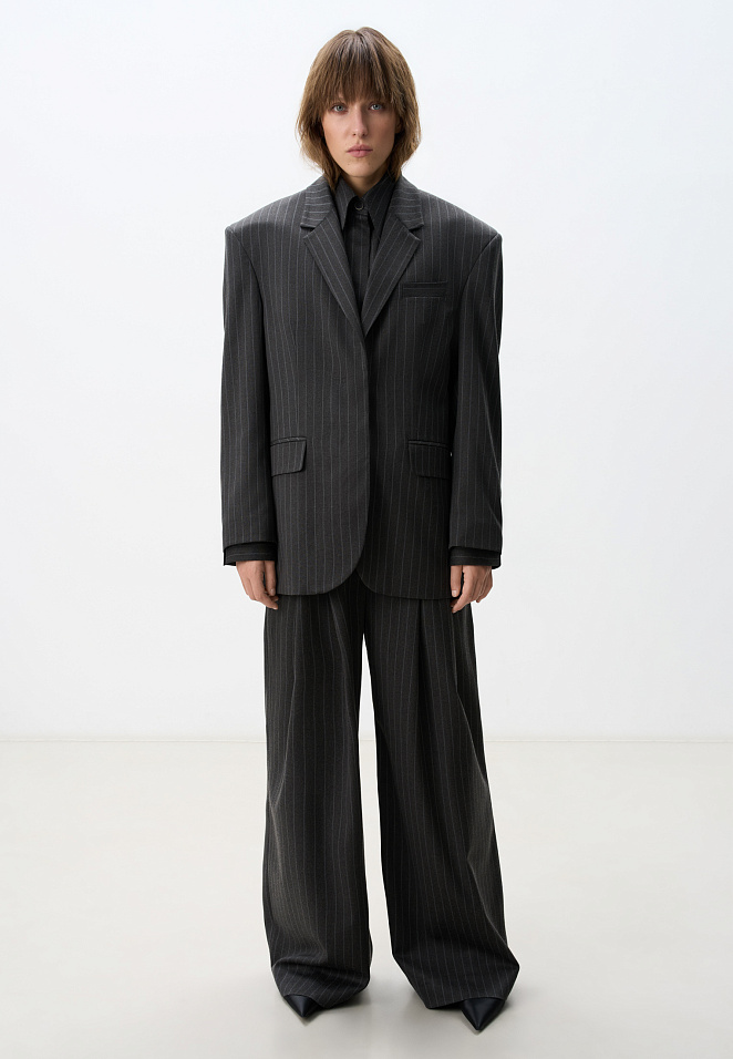 Жакет с застежкой на скрытые пуговицы