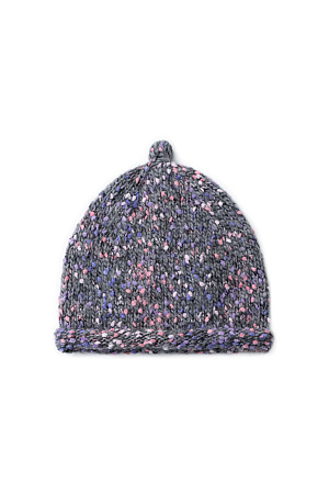 серый Трикотажная шапка-докер с плотной посадкой по голове и подвернутым краем. Модель из буклированной пряжи с добавлением шерсти альпака.