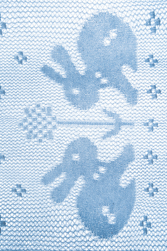 Поло из вискозы с ажурным рисунком