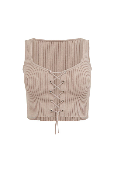 Укороченный топ со шнуровкой