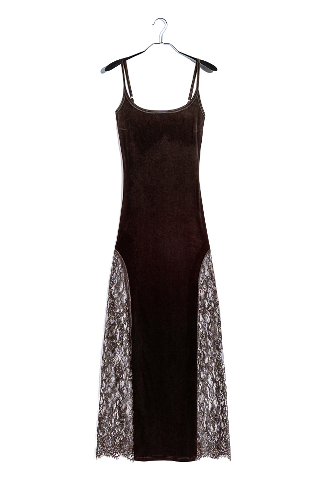 Бархатное платье макси с кружевом