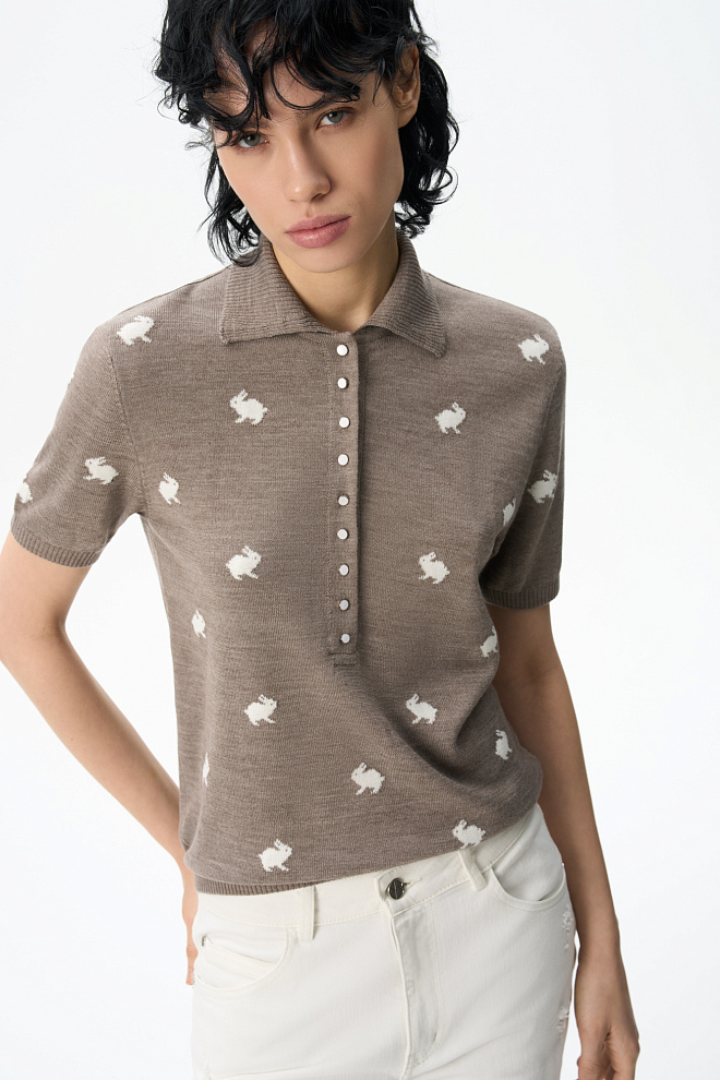 Поло с анималистичным принтом