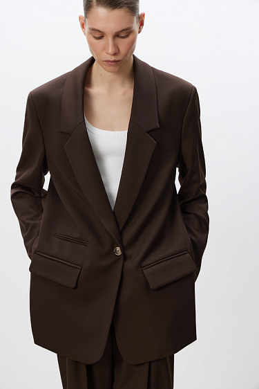 Классический жакет с разрезами по бокам