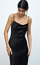 Атласное платье-комбинация длины миди из 100% вискозы. Модель приталенного силуэта, с высоким разрезом сбоку и открытой спиной,  Изделие выполнено на тонких регулируемых бретелях. 