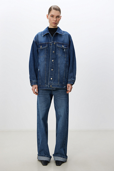 Джинсовый жакет с отложным воротником 
