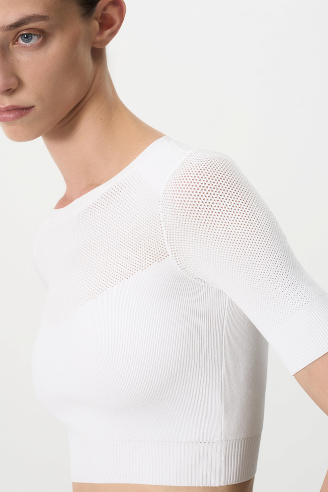 Топ с короткими рукавами