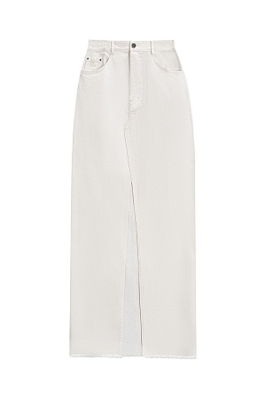 молочный Джинсовая юбка из хлопка. Модель с разрезом спереди и необработанным низом. Шлевки на поясе для ремня, пять карманов, застежка на молнию и пуговицу.