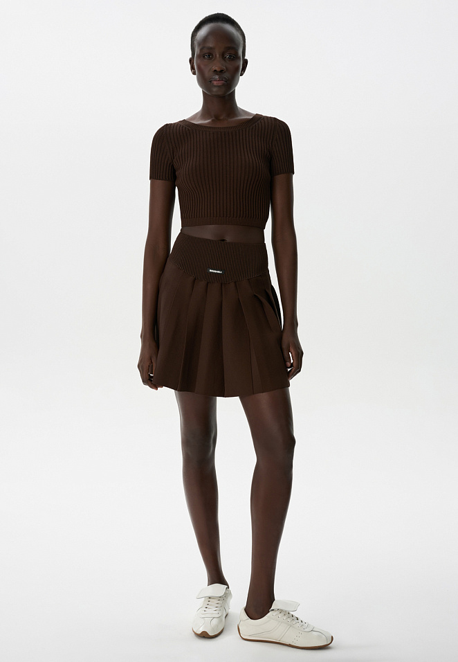 Трикотажная юбка плиссе в теннисном стиле