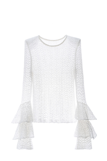 Джемпер с воланами на рукавах