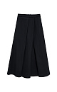 Юбка длины миди из шерсти. Модель А-силуэта с крупными косыми складками спереди. Застежка на молнию сзади. Изделие без подкладки.