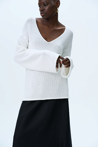 Джемпер с V-образным вырезом