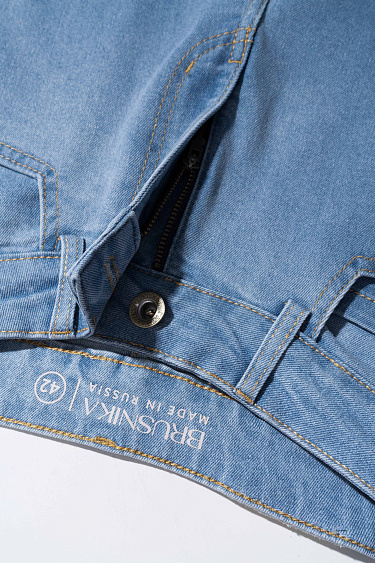 Джинсы клеш