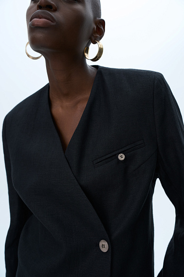 Укороченный жакет на запах из 100% льна