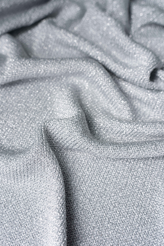 Джемпер из вискозы с люрексом и V-образным вырезом