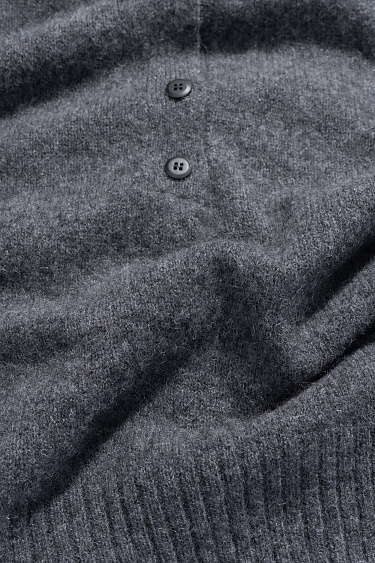 Джемпер из шерсти яка