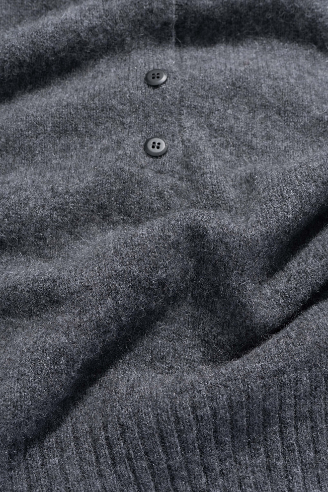 Джемпер из шерсти яка