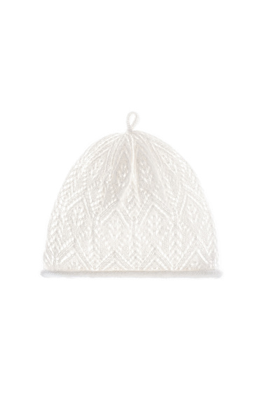 Ажурная шапка из шерсти альпака