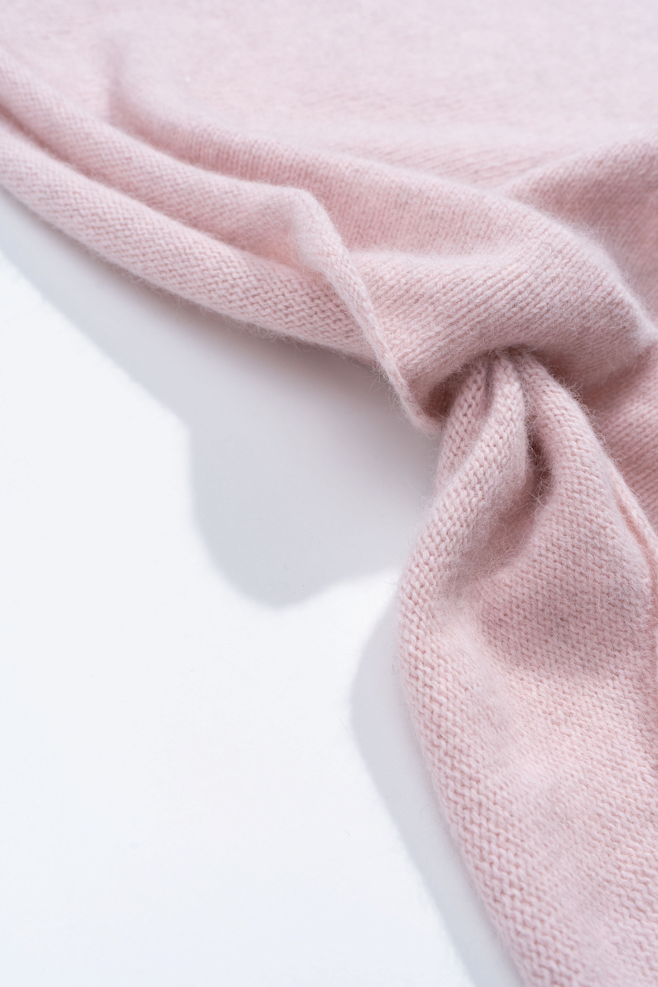 Трикотажная косынка из пуха лисы.