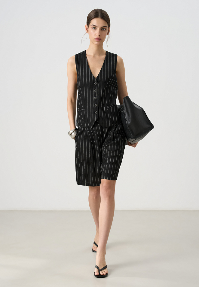 Льняной костюм в полоску