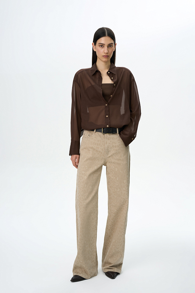 Прямые джинсы с анималистичным принтом